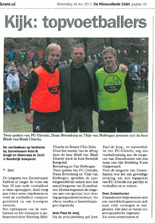 Zonnehuizen krijgt topvoetbal van Bladt Charity